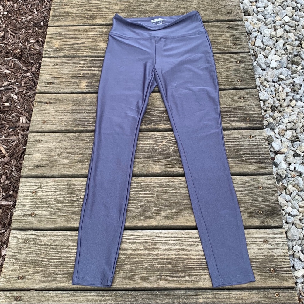 ⭐️ LAST DAY TO BUY! NWOT F21 Active Nylon Leggings